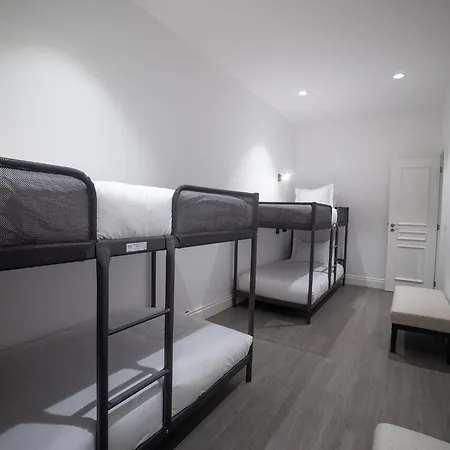 Whome Stylish Oasis With Patio Near Parque Eduardo Vii