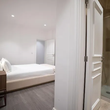 Whome Stylish Oasis With Patio Near Parque Eduardo Vii