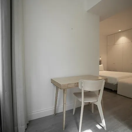 Whome Stylish Oasis With Patio Near Parque Eduardo Vii Apartment *