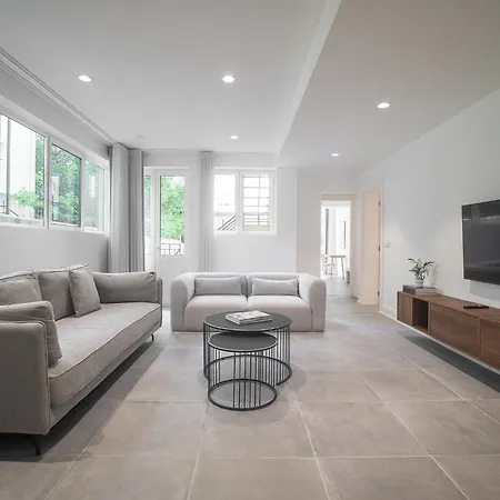 Whome Stylish Oasis With Patio Near Parque Eduardo Vii * Lisbon