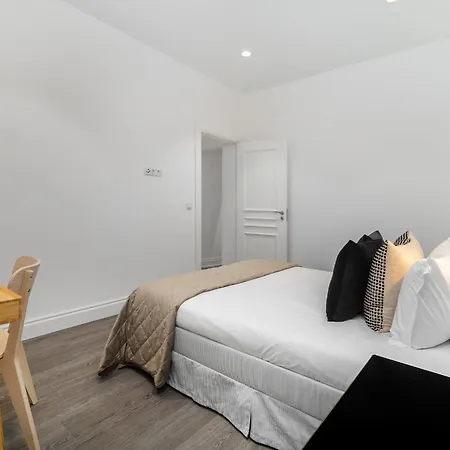 Whome Stylish Oasis With Patio Near Parque Eduardo Vii Apartman