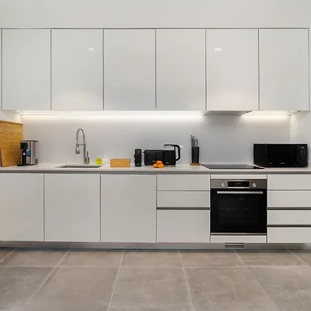 Whome Stylish Oasis With Patio Near Parque Eduardo Vii Apartman *