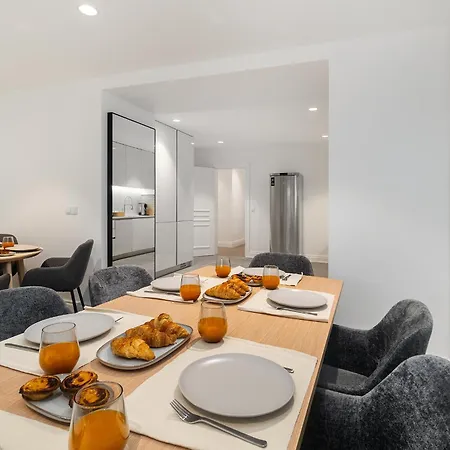 Whome Stylish Oasis Near Parque Eduardo Vii アパート リスボン